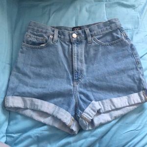 Urban Outfitters (BDG) Shorts size 27